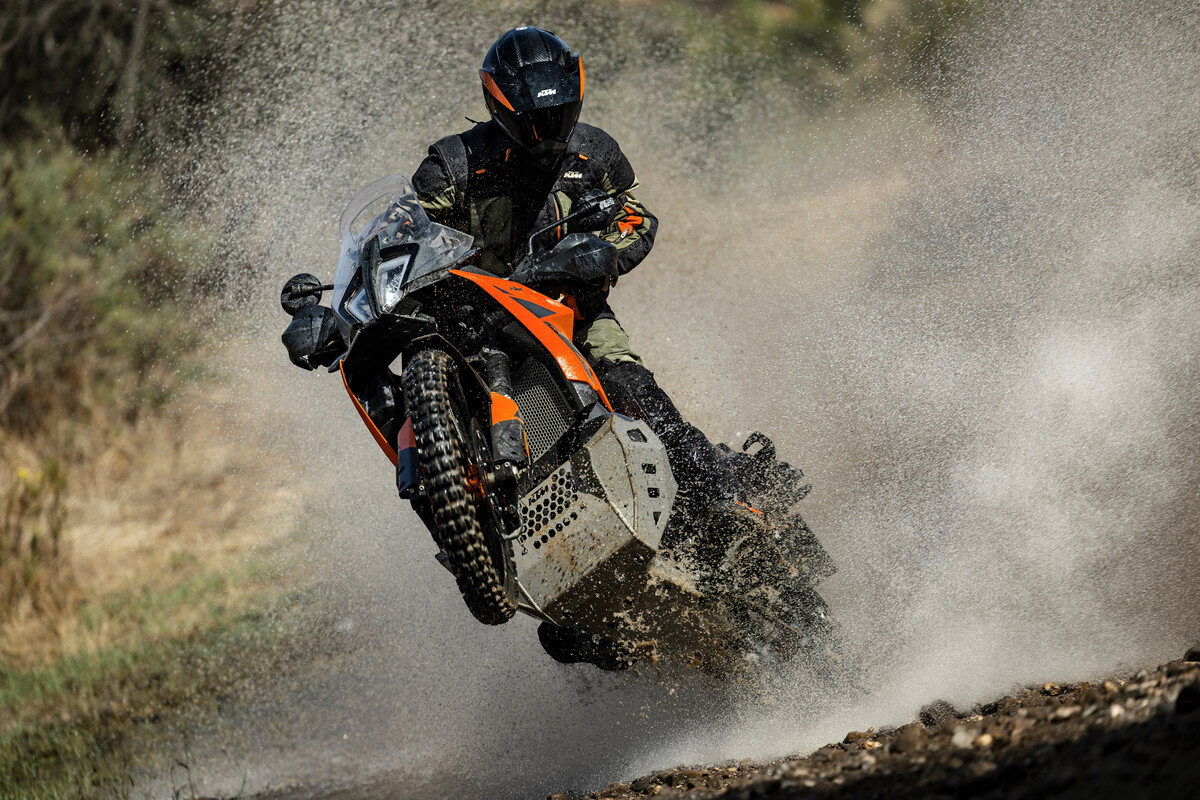 Chinese-Built 2025 KTM 790 Adventure Replaces 890 | Visordown